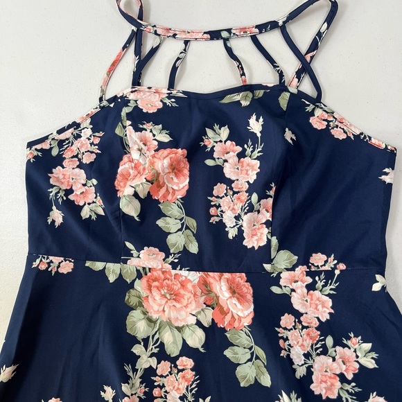 SHEIN Blue Halter Sundress Mini - Picture 9 of 16